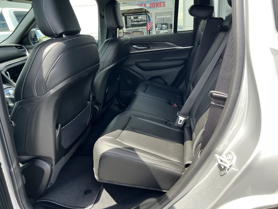 2025 Jeep WL Grand Cherokee - Image 13 of 31