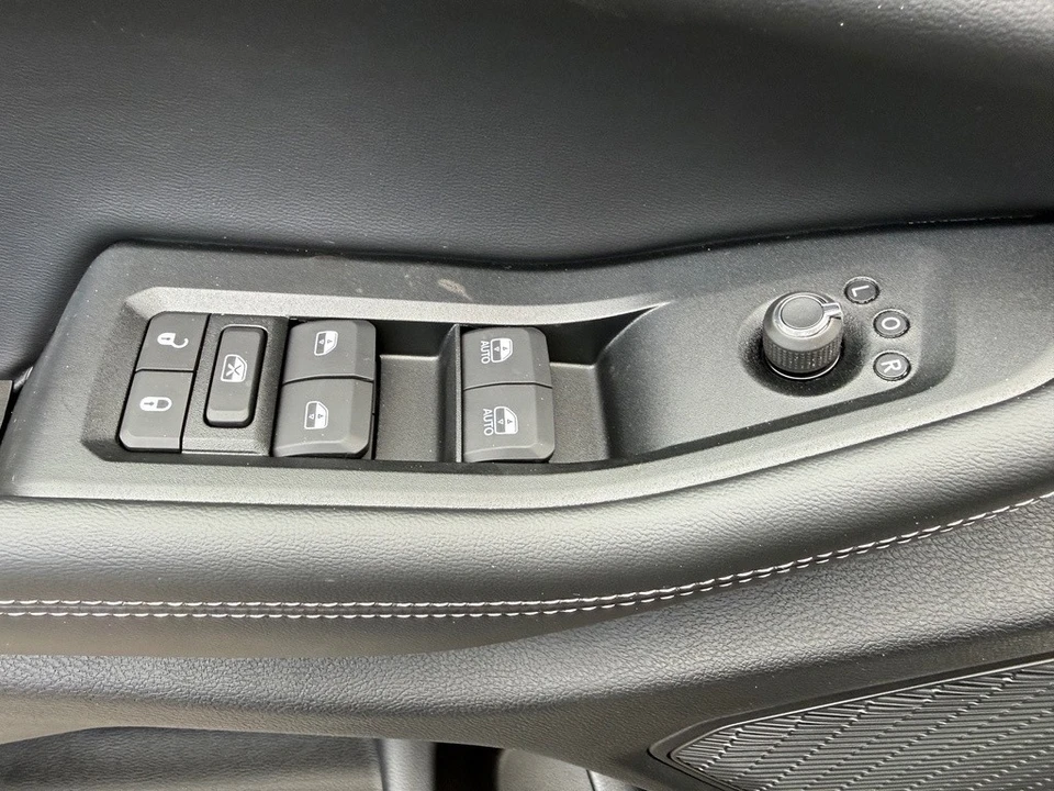 2025 Jeep WL Grand Cherokee - Image 14 of 21