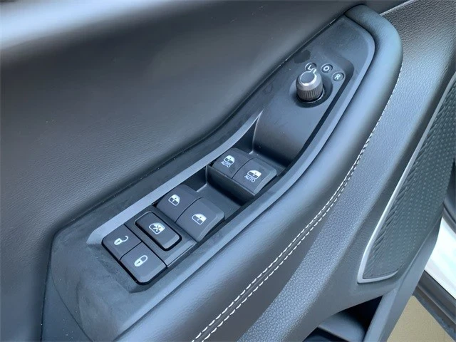 2025 Jeep WL Grand Cherokee - Image 17 of 21