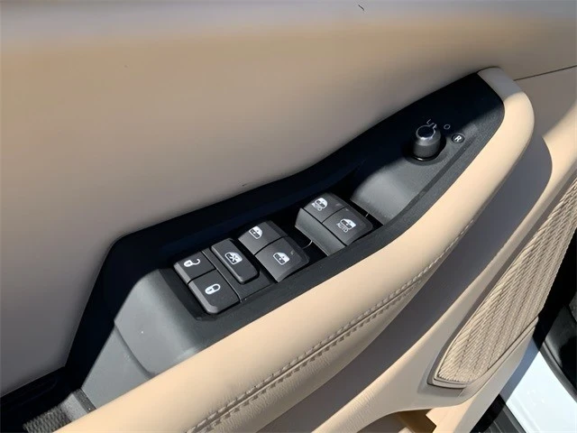 2025 Jeep WL Grand Cherokee - Image 17 of 21