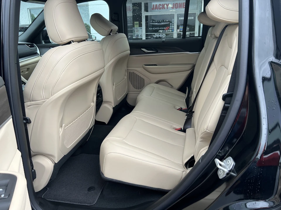 2025 Jeep WL Grand Cherokee - Image 13 of 31