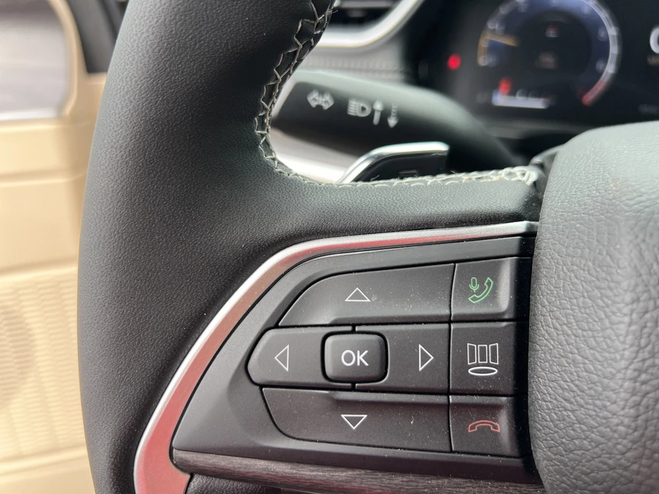 2025 Jeep WL Grand Cherokee - Image 28 of 31