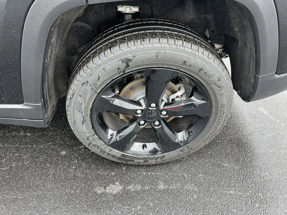2025 Jeep WL Grand Cherokee - Image 12 of 31
