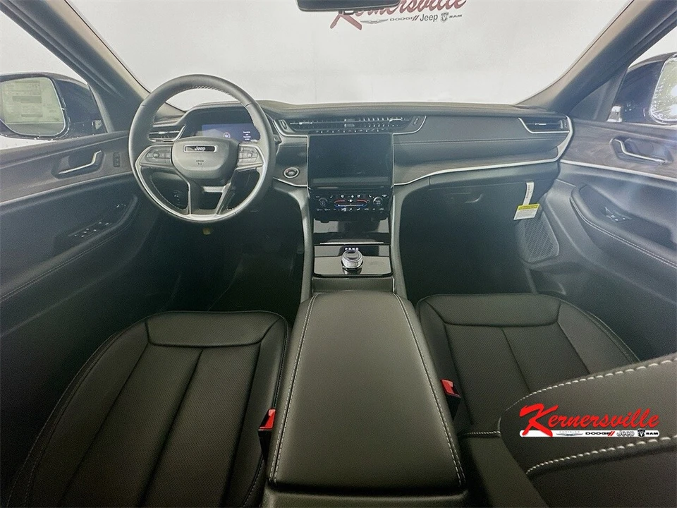 2025 Jeep WL Grand Cherokee - Image 9 of 21