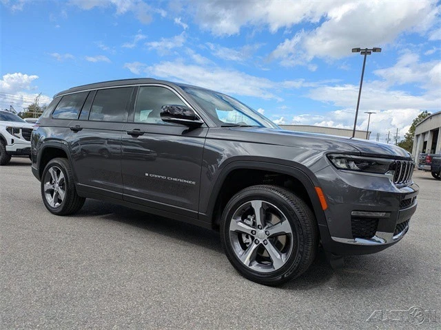 2025 Jeep WL Grand Cherokee - Image 2 of 12