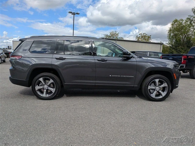 2025 Jeep WL Grand Cherokee - Image 3 of 12