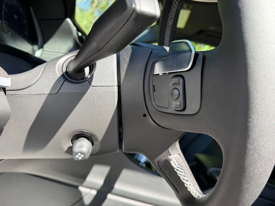 2025 Jeep WL Grand Cherokee - Image 15 of 21