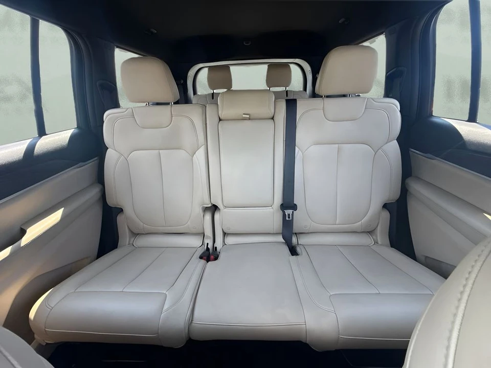 2025 Jeep WL Grand Cherokee - Image 10 of 31