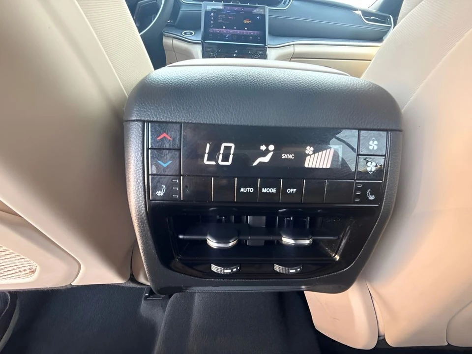 2025 Jeep WL Grand Cherokee - Image 11 of 31