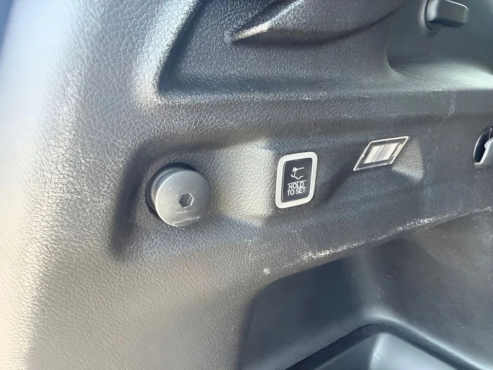 2025 Jeep WL Grand Cherokee - Image 26 of 31
