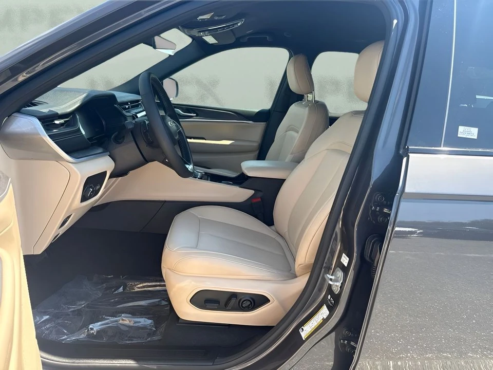 2025 Jeep WL Grand Cherokee - Image 9 of 31