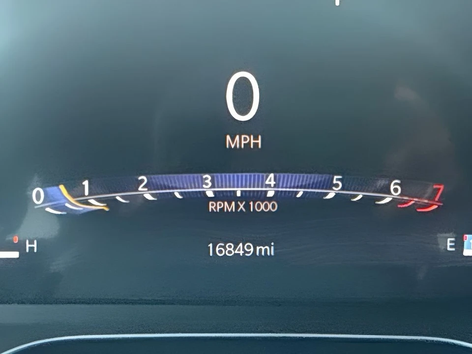 2025 Jeep WL Grand Cherokee - Image 22 of 31