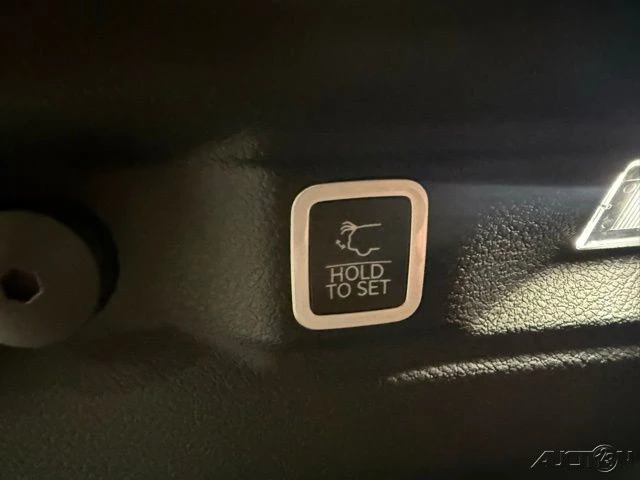 2025 Jeep WL Grand Cherokee - Image 10 of 12