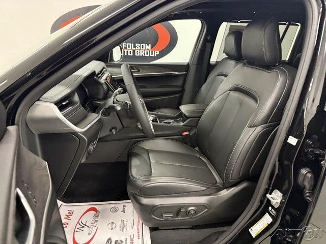 2025 Jeep WL Grand Cherokee - Image 10 of 12