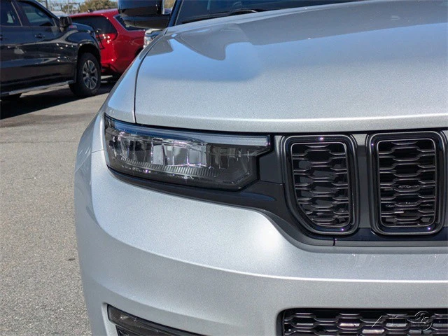 2025 Jeep WL Grand Cherokee - Image 10 of 12