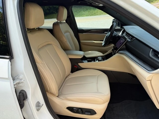 2025 Jeep WL Grand Cherokee - Image 23 of 31