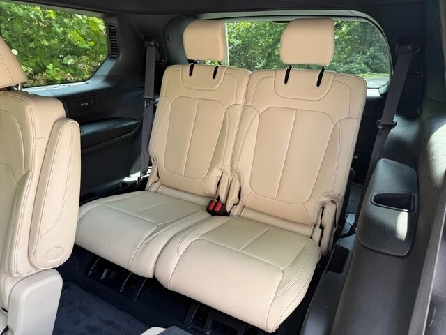 2025 Jeep WL Grand Cherokee - Image 16 of 31