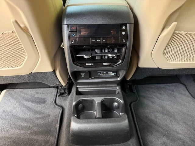 2025 Jeep WL Grand Cherokee - Image 17 of 31
