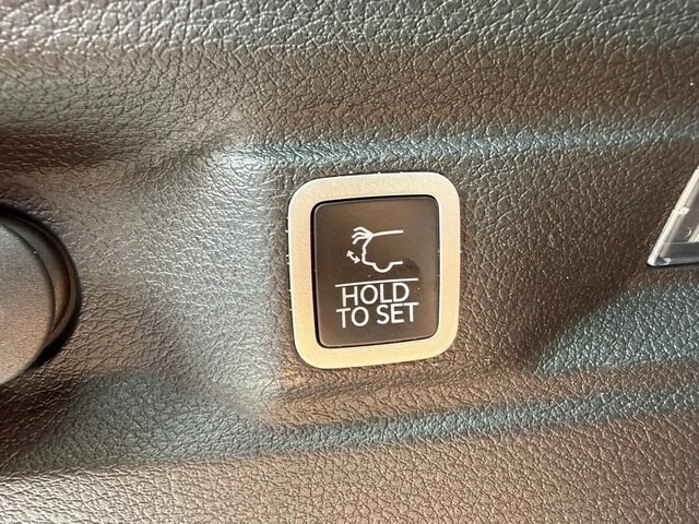 2025 Jeep WL Grand Cherokee - Image 20 of 31