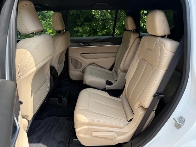 2025 Jeep WL Grand Cherokee - Image 15 of 31