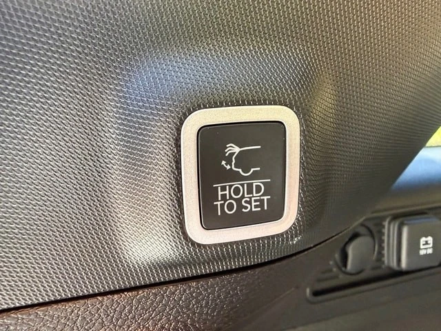 2025 Jeep WL Grand Cherokee - Image 19 of 21