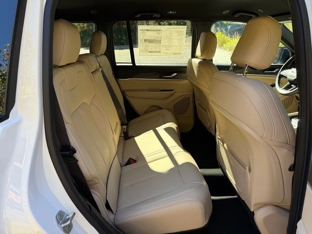 2025 Jeep WL Grand Cherokee - Image 21 of 21