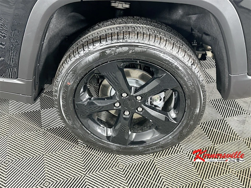 2025 Jeep WL Grand Cherokee - Image 17 of 21