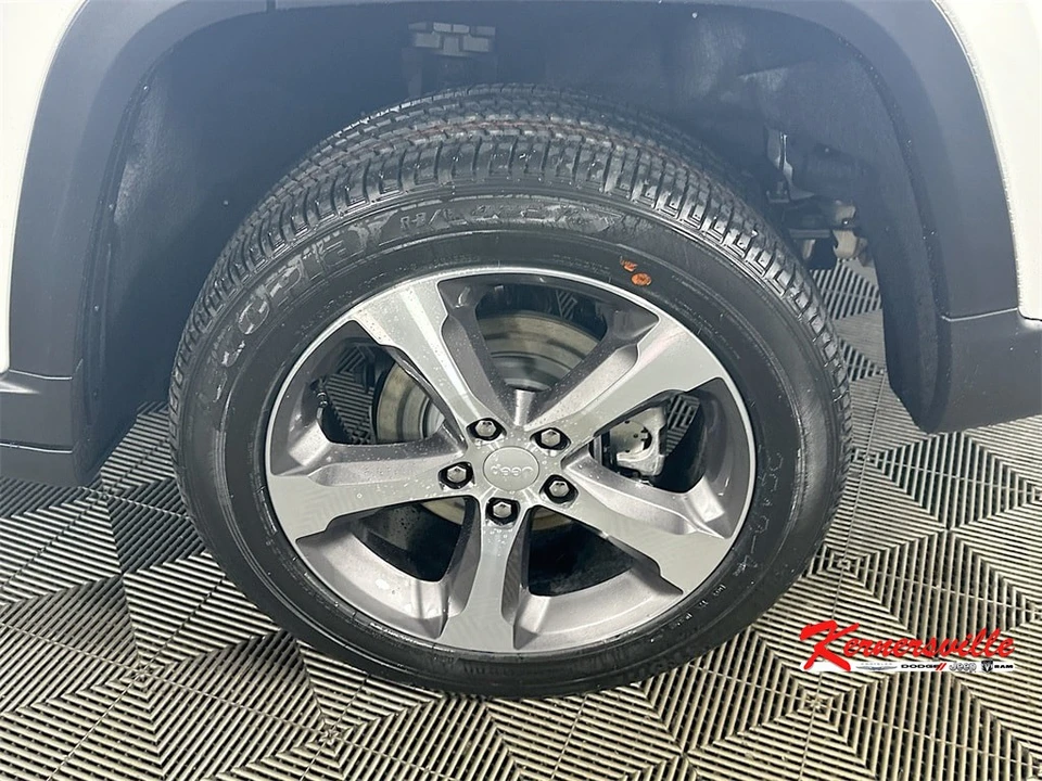 2025 Jeep KL Cherokee - Image 17 of 21