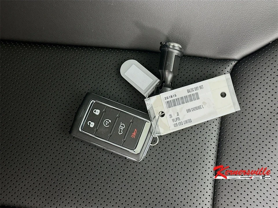 2025 Jeep KL Cherokee - Image 20 of 21