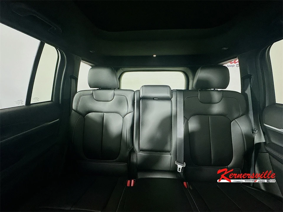 2025 Jeep WL Grand Cherokee - Image 10 of 21