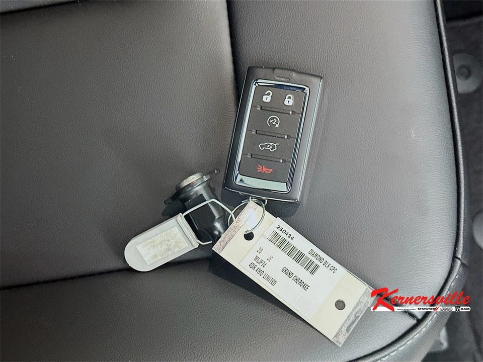 2025 Jeep WL Grand Cherokee - Image 20 of 21