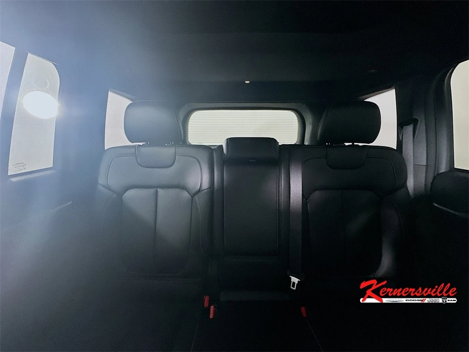 2025 Jeep WL Grand Cherokee - Image 10 of 21