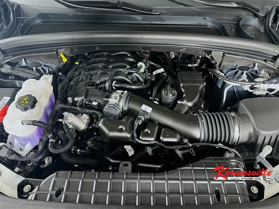 2025 Jeep WL Grand Cherokee - Image 18 of 21