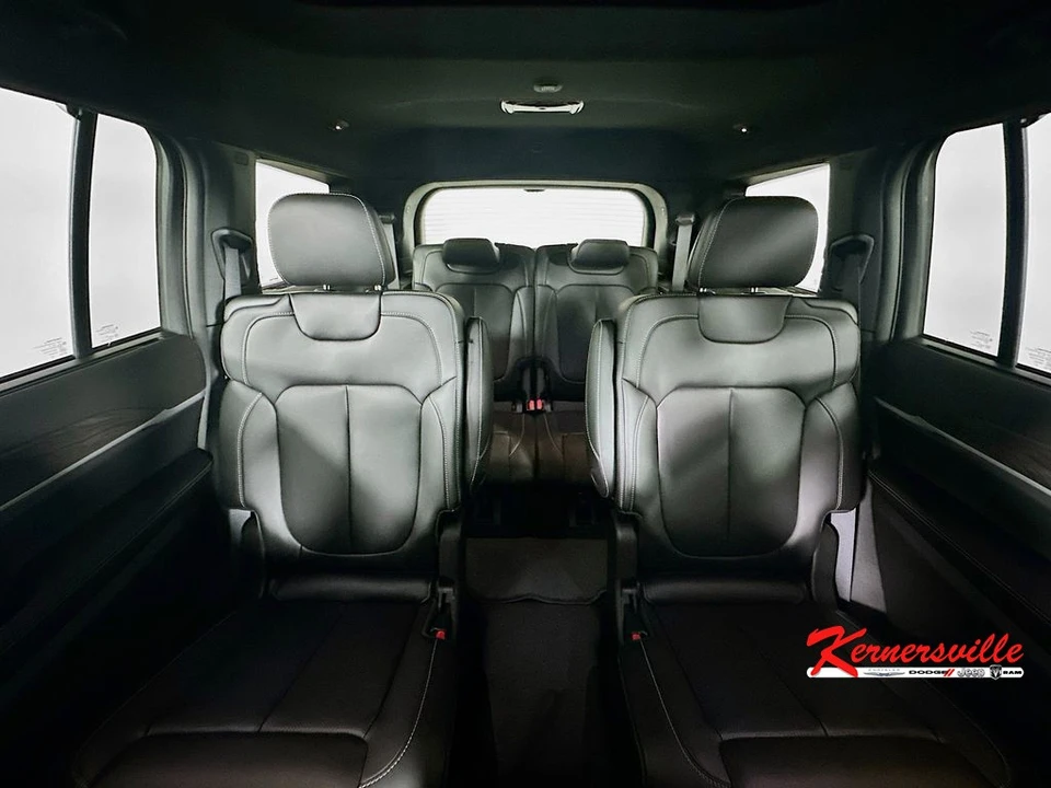2025 Jeep WL Grand Cherokee - Image 10 of 12