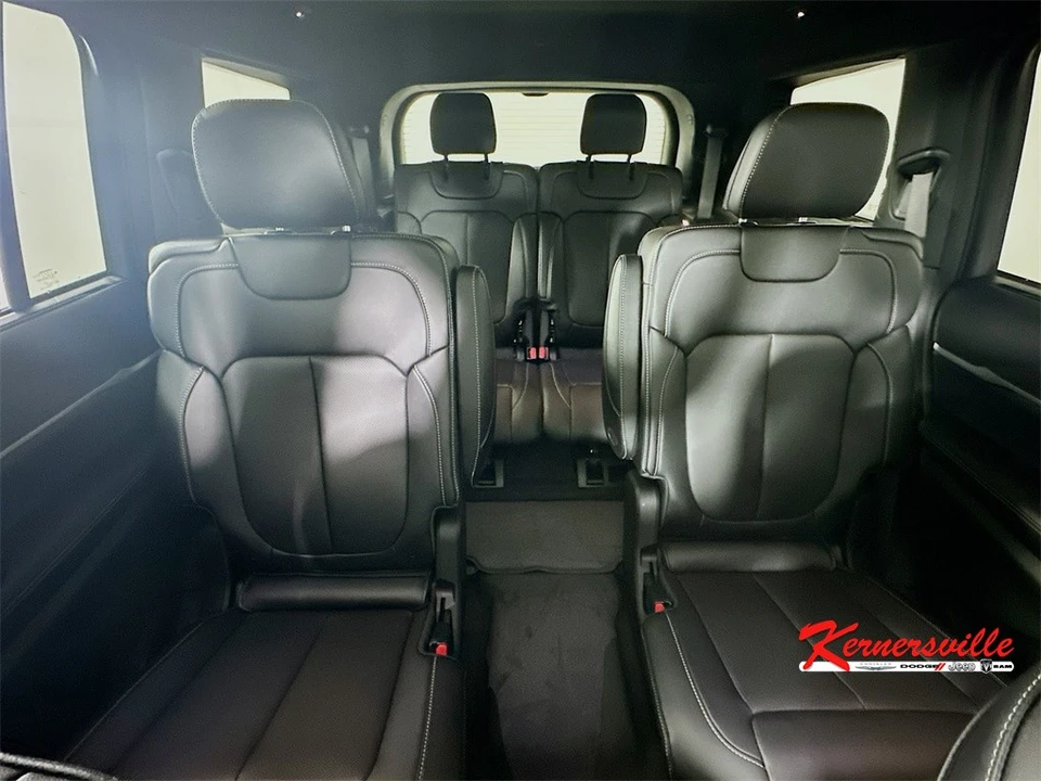 2025 Jeep WL Grand Cherokee - Image 10 of 21