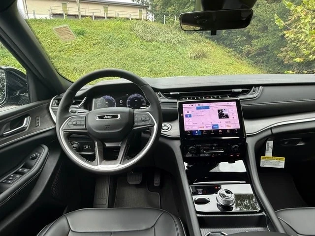 2025 Jeep WL Grand Cherokee - Image 11 of 21