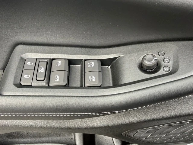 2025 Jeep WL Grand Cherokee - Image 14 of 21