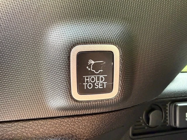 2025 Jeep KL Cherokee - Image 19 of 21