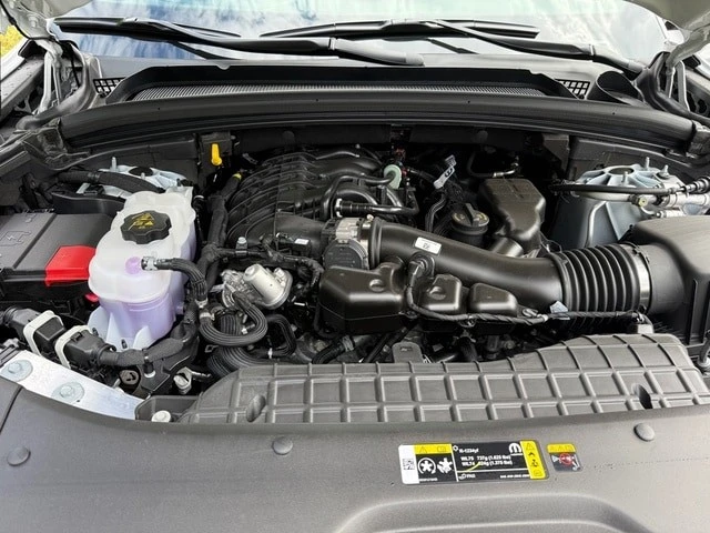2025 Jeep KL Cherokee - Image 10 of 21