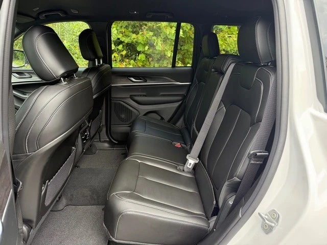 2025 Jeep KL Cherokee - Image 16 of 21