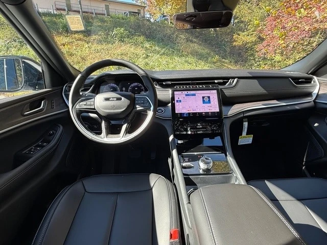 2025 Jeep KL Cherokee - Image 11 of 21