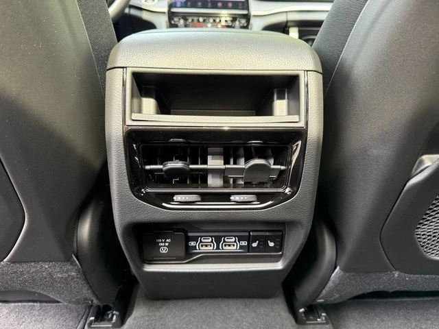 2025 Jeep WL Grand Cherokee - Image 16 of 21