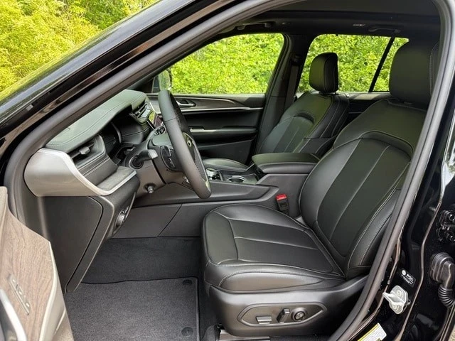 2025 Jeep WL Grand Cherokee - Image 12 of 21