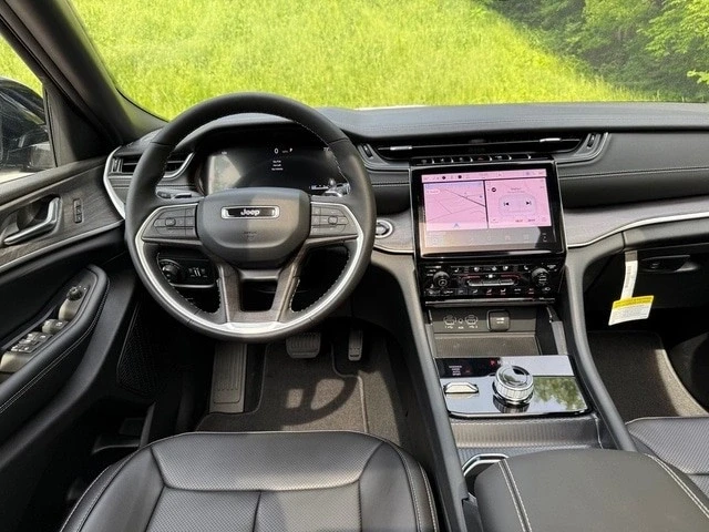 2025 Jeep WL Grand Cherokee - Image 11 of 21