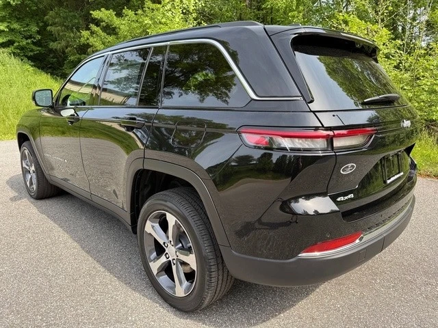 2025 Jeep WL Grand Cherokee - Image 9 of 21