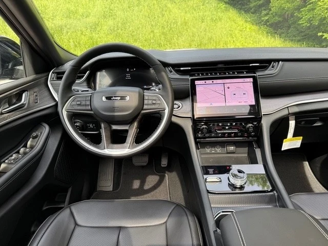 2025 Jeep WL Grand Cherokee - Image 11 of 21