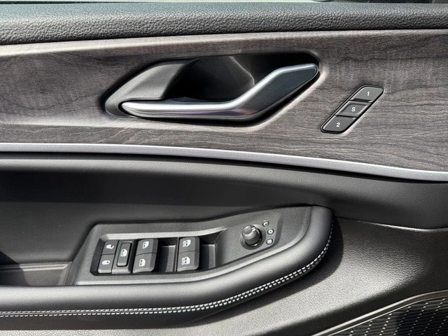 2025 Jeep WL Grand Cherokee - Image 13 of 21
