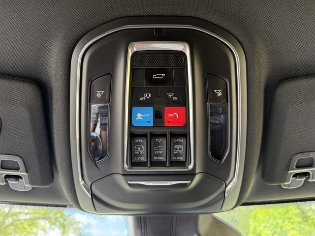 2025 Jeep WL Grand Cherokee - Image 29 of 31