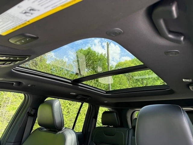 2025 Jeep WL Grand Cherokee - Image 30 of 31
