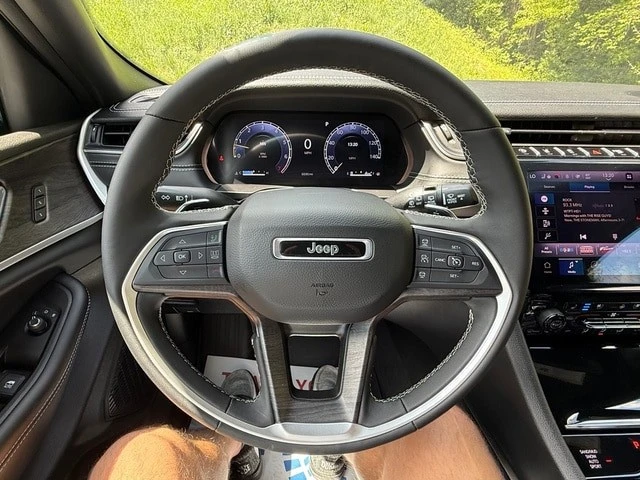 2025 Jeep WL Grand Cherokee - Image 21 of 31